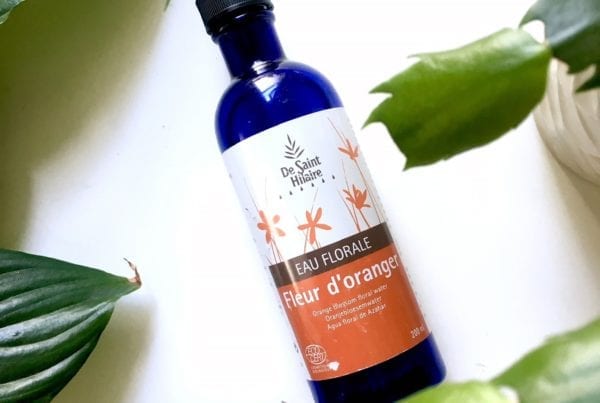 Vaporisateur d'hydrolat de fleur d'oranger pour les soins du visage au naturel